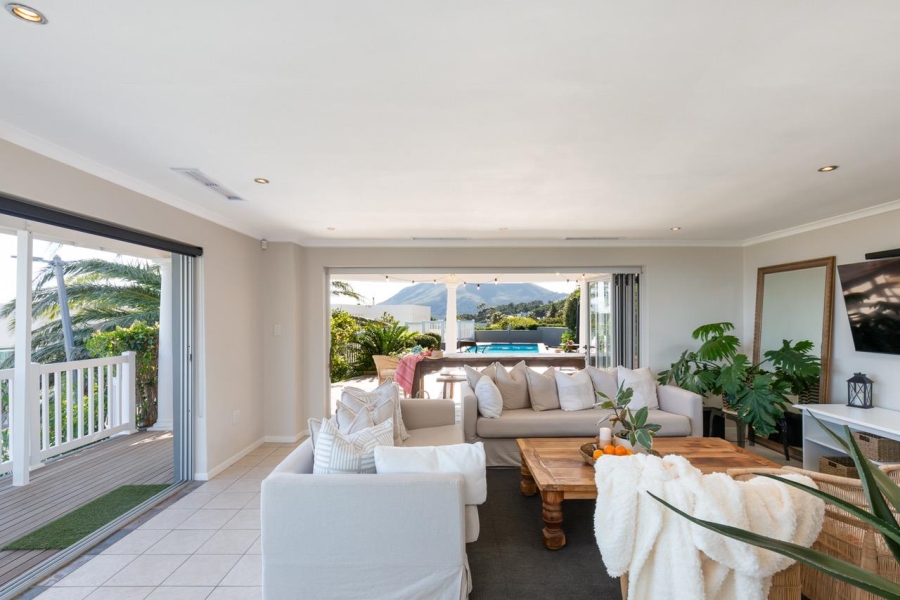 4 Bedroom Property for Sale in Camps Bay Western Cape
